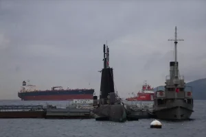 Bozcaada’daki Tanker Yalova’ya Götürüldü