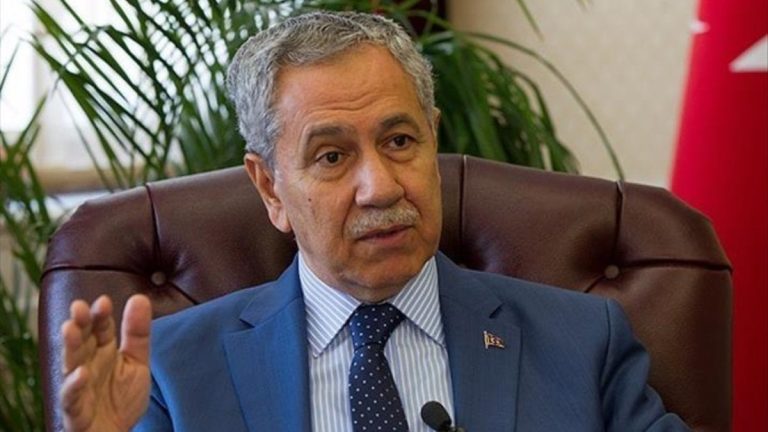 Bülent Arınç: Toplum dindarlıktan uzaklaşıyor
