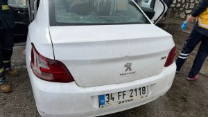 Burdur’da iki aracın kafa kafaya çarpışması sonucu yaşanan kazada 6 kişi yaşamını yitirdi