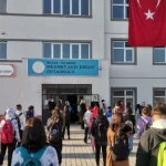 Bursa’da Kalp Krizi: 17 Yaşındaki Öğrenci Hayatını Kaybetti