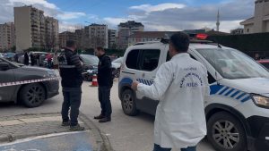 Bursa’da okul önünde kadın öğretmene silahlı saldırı düzenleyen şahıs yakalandı