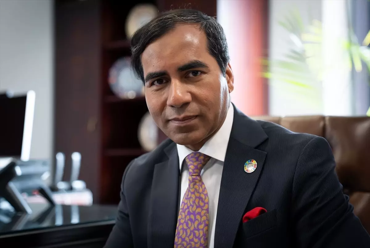 Büyükelçi Haq, Yılın Kareleri Oylamasına Katıldı