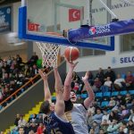 Büyükşehir Evinde Yenilgiyi Unuttu