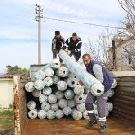 Büyükşehir’den hortum ve yağıştan zarar gören çiftçiye sera naylonu desteği