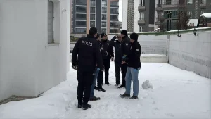 Cam Silerken Düşen Kadın Hayatını Kaybetti