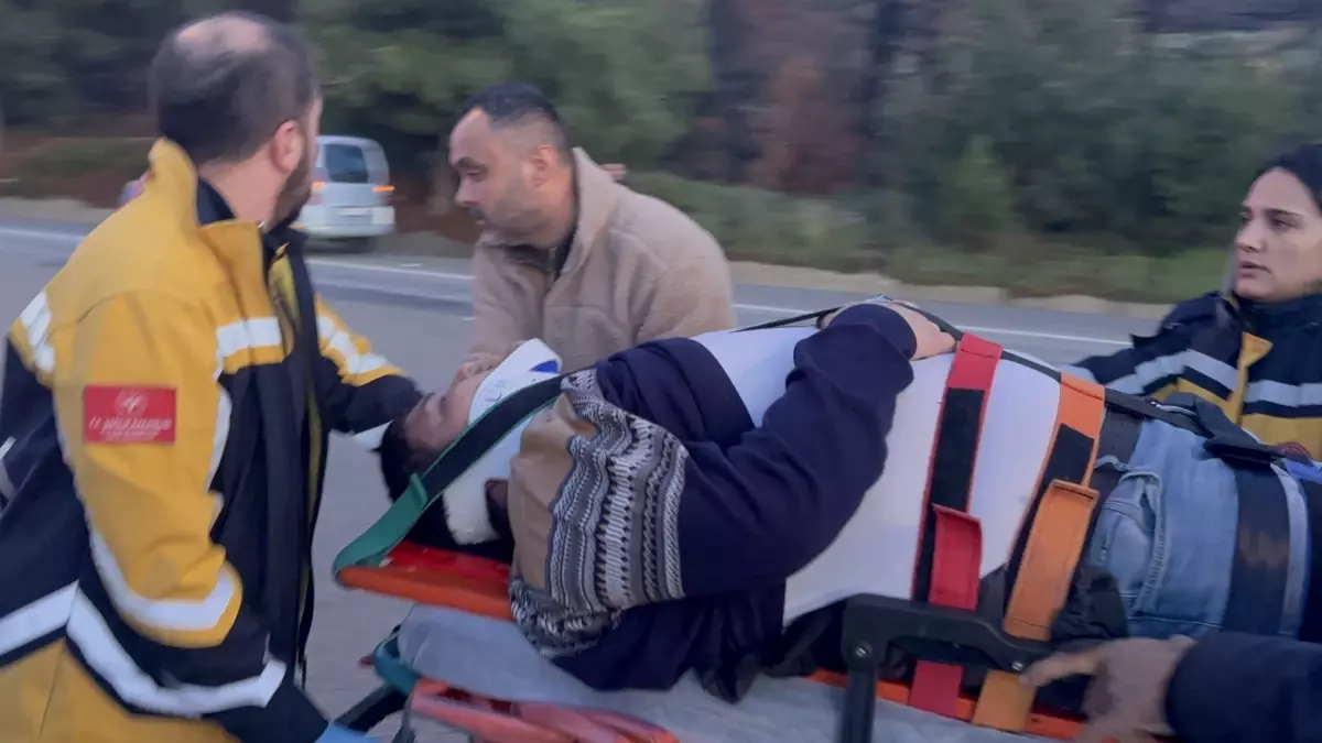 Çanakkale’de Trafik Kazası: 5 Yaralı