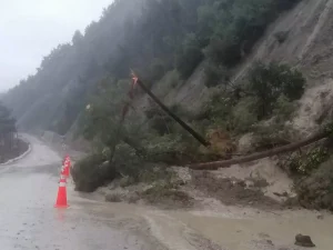 Çatalzeytin’de Heyelan, Ulaşım Kontrollü