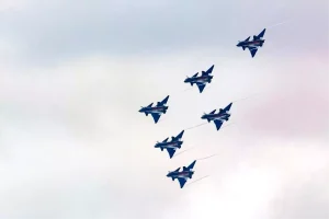 Çin Hava Kuvvetleri’nden Akrobasi Gösterisi