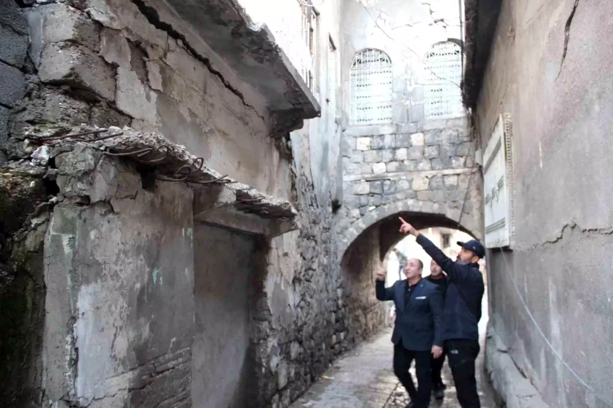 Cizre’de 200 yıllık tarihi kemerli ev yıkılma tehlikesiyle karşı karşıya