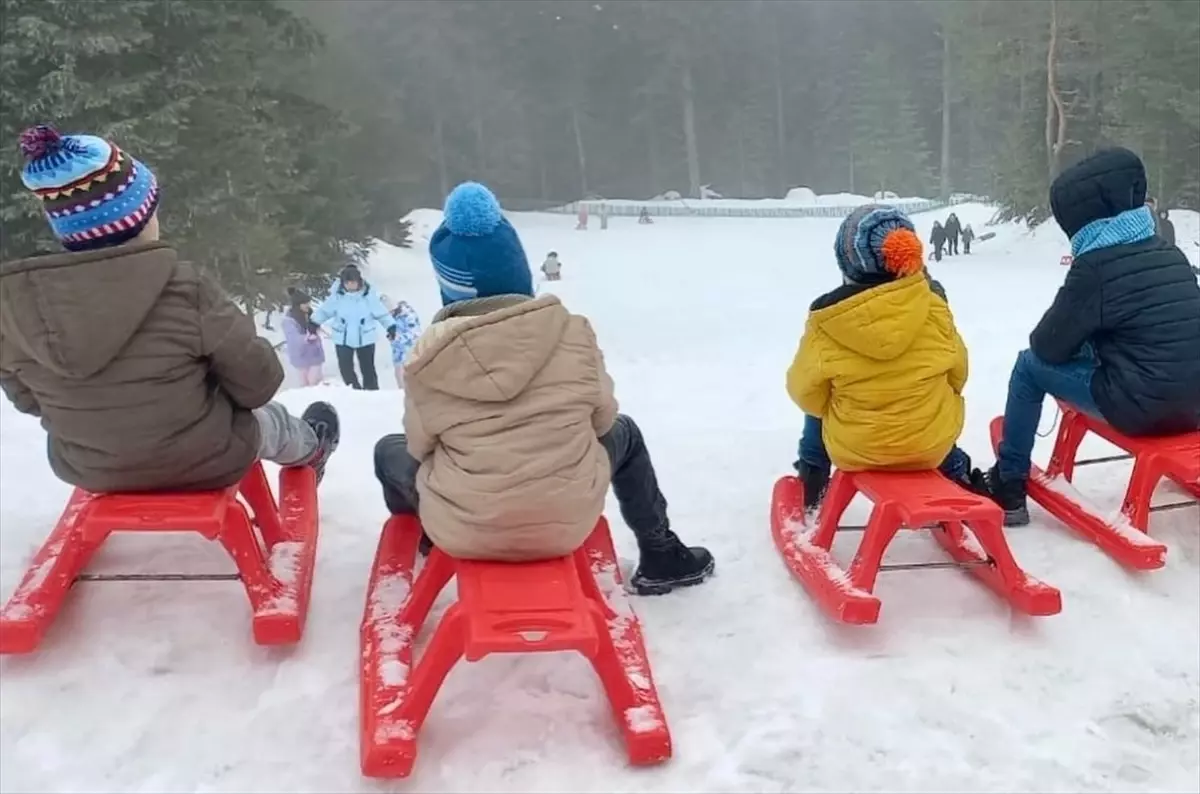 Çocuklar Ilgaz Dağı’nda Eğlendi