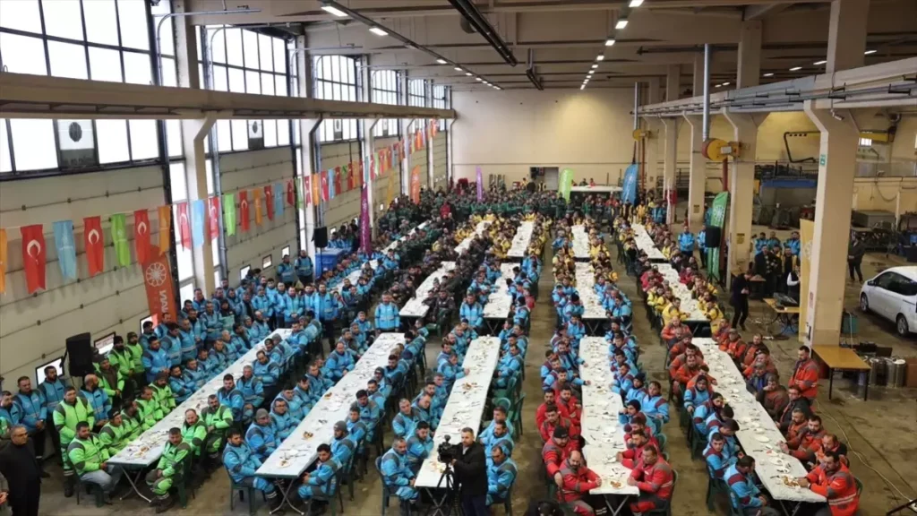 Çolakbayrakdar İşçilerle Buluştu