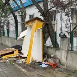 Çorlu’da Kamyonet Taksi Durağına Çarptı