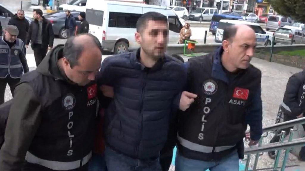 Çorum’da telefon dolandırıcılarına GSM hattı temin eden şebekeye operasyon düzenlendi