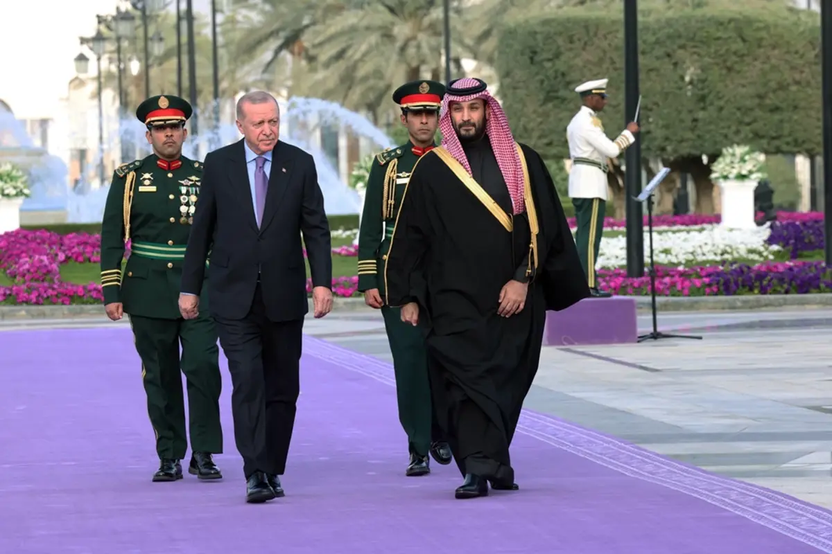 Cumhurbaşkanı Erdoğan Riyad’da, Suudi Arabistan Veliaht Prensi Muhammed Bin Selman ile Bir Araya Geldi