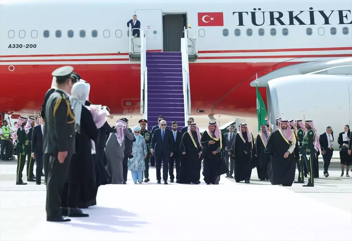 Cumhurbaşkanı Erdoğan Suudi Arabistan’a Resmi Ziyarette Bulundu