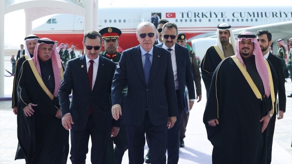 Cumhurbaşkanı Erdoğan Suudi Arabistan’da