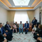 Cumhurbaşkanı Yardımcısı Yılmaz, Depremzede Aileyi Ziyaret Etti