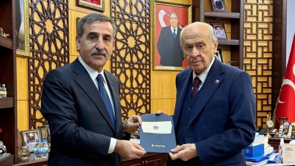 Devlet Bahçeli, Türkiye Kamu-Sen Genel Başkanı Önder Kahveci’yi kabul etti