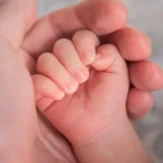 Doğum izni ile çocuklara yönelik sosyal medya düzenlemesinde sona gelindi