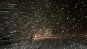 Domaniç’te Kar Yağışı Ulaşımı Zorluyor