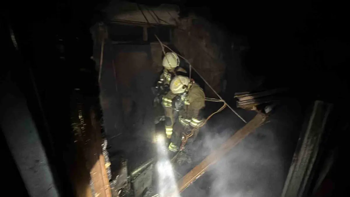 Düzce’de Fabrika Yangını Kontrol Altına Alındı