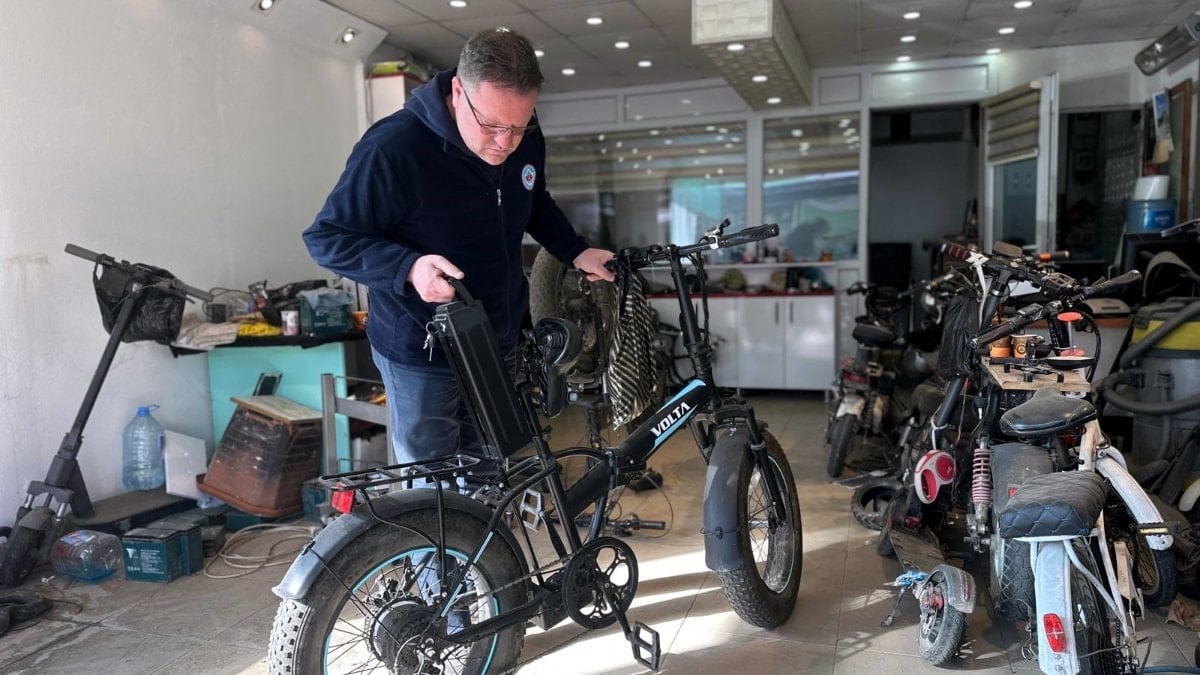 Edirne’de hobisini geliştirip elektrikli bisiklet tamir ustası oldu