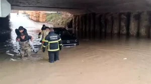 Edirne’de Sel: 3 Kişi Mahsur Kaldı