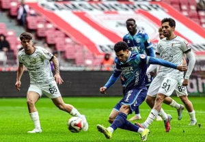 Elayis Tavsan Türk Vatandaşı Oldu