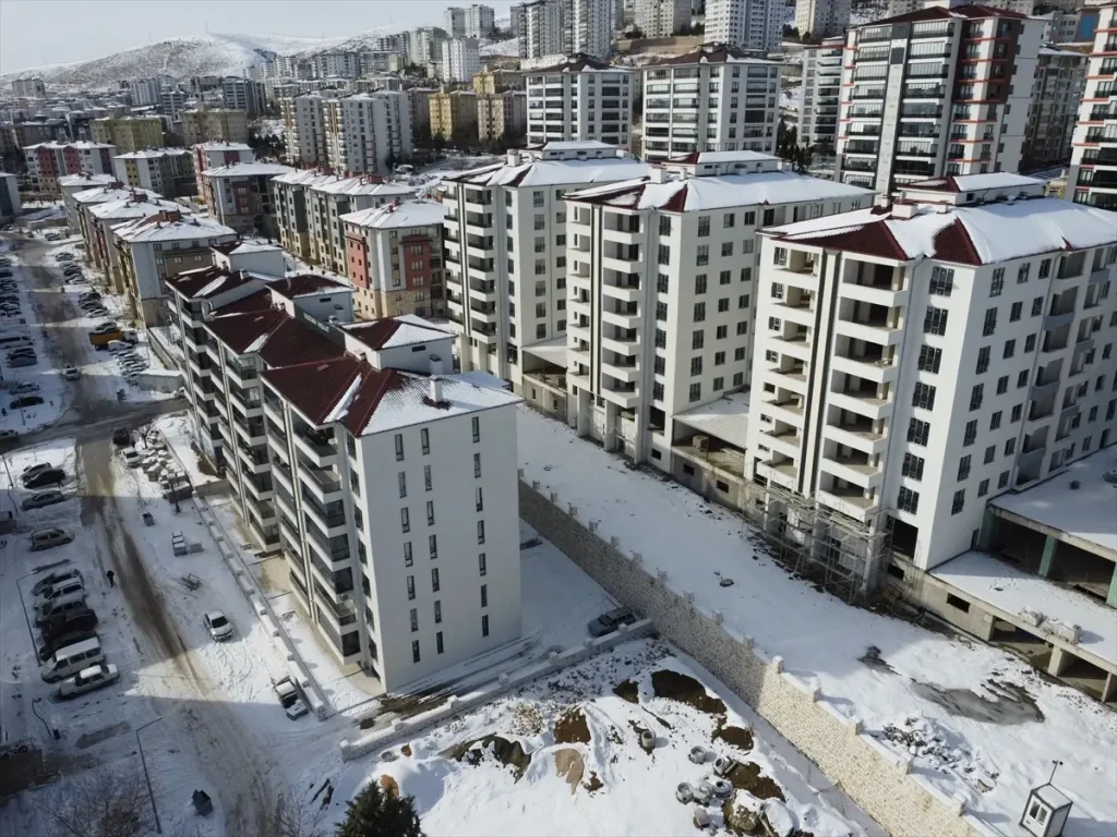 Elazığ’da 1316 Aile Yeni Evine Kavuştu