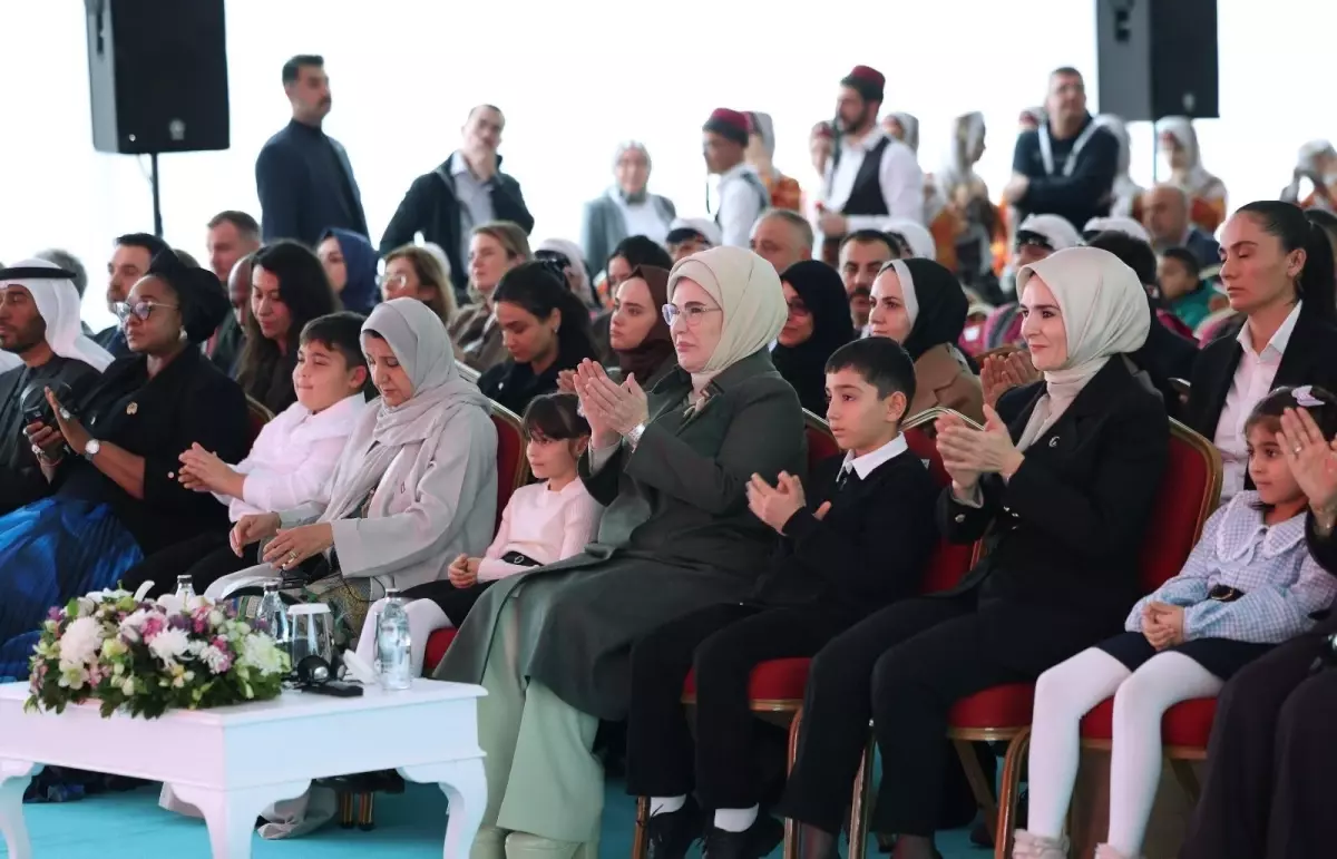 Emine Erdoğan: Ne zaman bir çocuk dara düşse, devletimiz tüm imkanlarıyla onun yanında yer alır