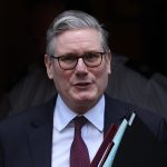 Epstein belgeleri nedeniyle hedefte: Starmer’dan “istifa etmeyeceğim” mesajı