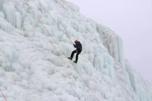 Erzurum’da Buz Tırmanışı Heyecanı