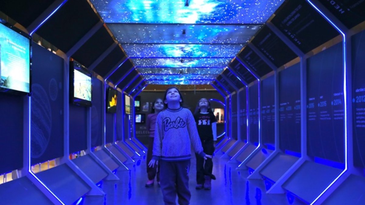 Erzurum’da çocuklar, uzayın kapılarını aralıyor