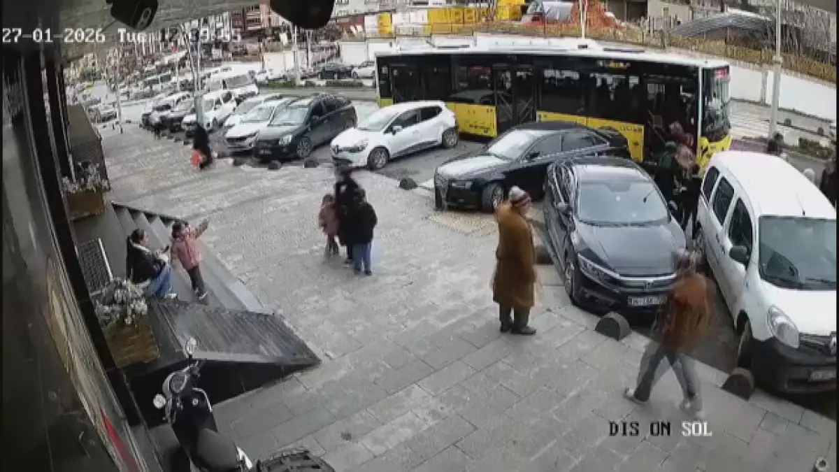 Esenler’de İETT Otobüsü Kaza Yaptı