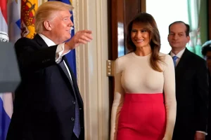 Eşiyle ilgili olay görüntü! Trump bu resimleri görürse ülke karışır