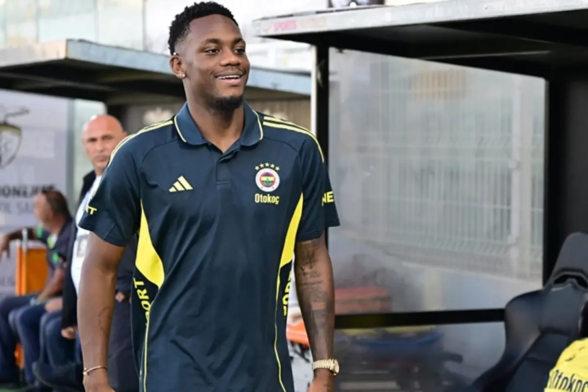 Fener taraftarı şokta! Jhon Duran akşamki maçı beklemeden uçağa binip gitti