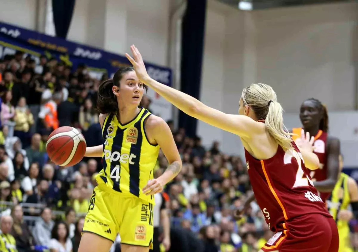 Fenerbahçe Derbilerde Galip Geldi