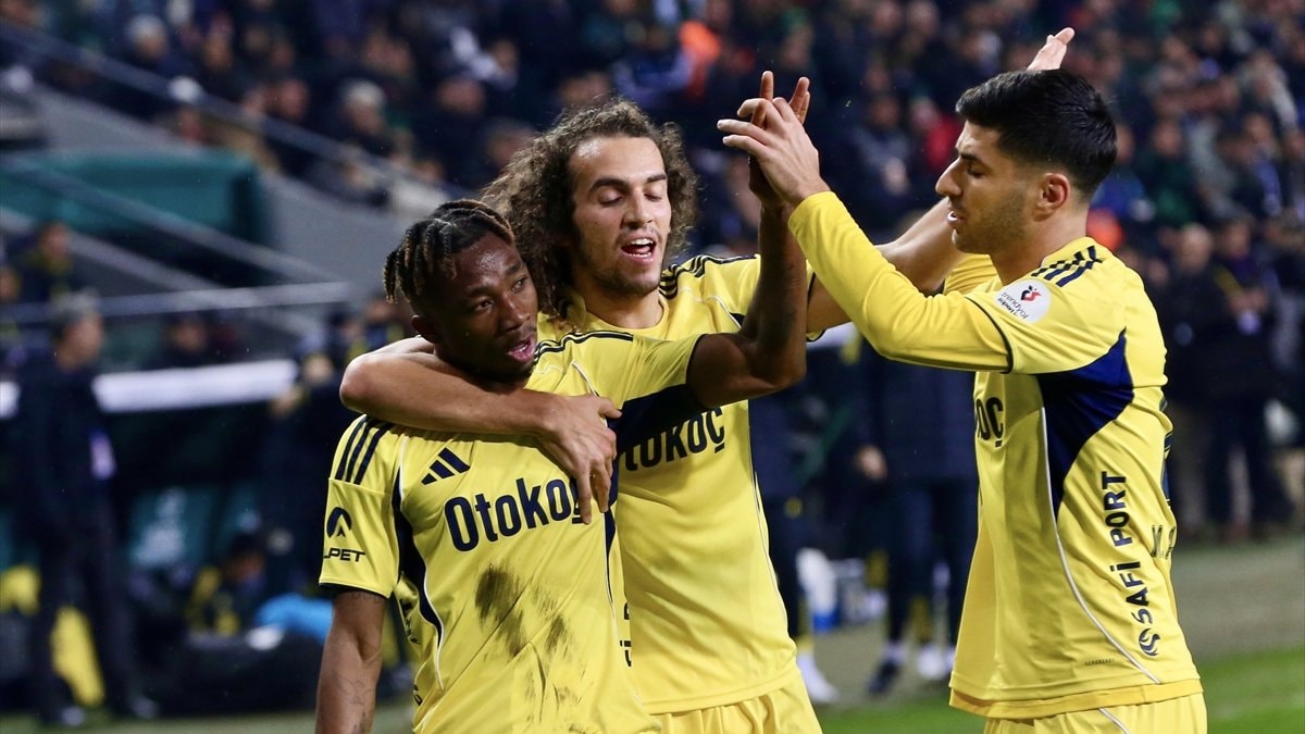 Fenerbahçe – Gençlerbirliği maçının ilk 11’leri