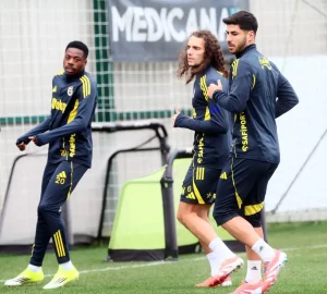 Fenerbahçe Kocaelispor Maçına Hazırlanıyor