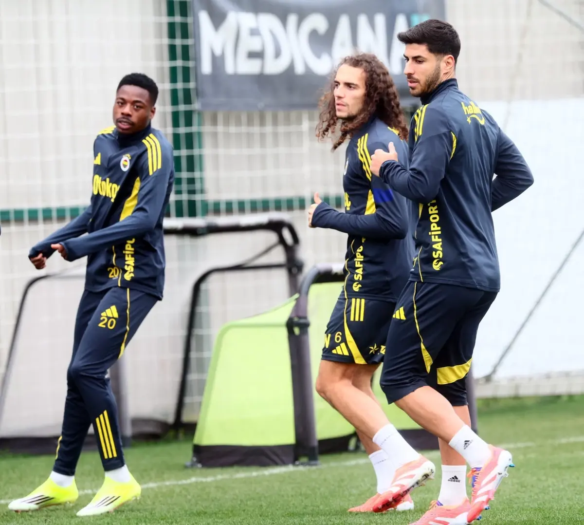 Fenerbahçe Kocaelispor Maçına Hazırlanıyor