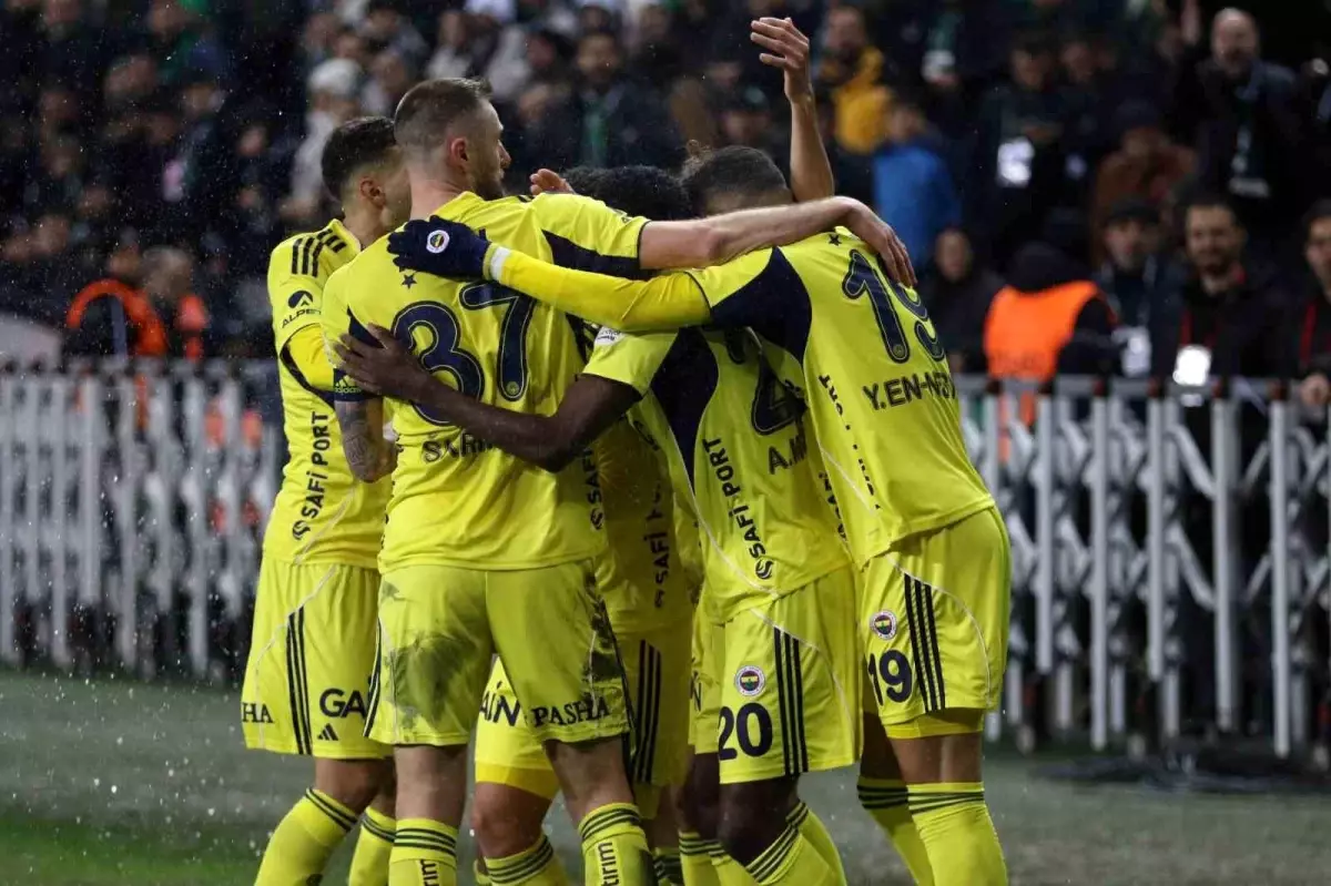 Fenerbahçe, Kocaelispor’u 2-0 Geçti
