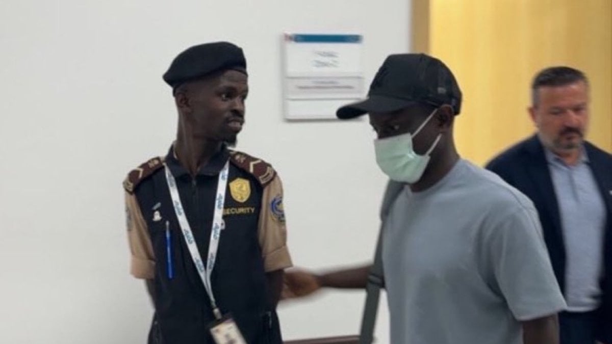 Fenerbahçe, N’Golo Kante’yi sağlık kontrolünden geçirdi