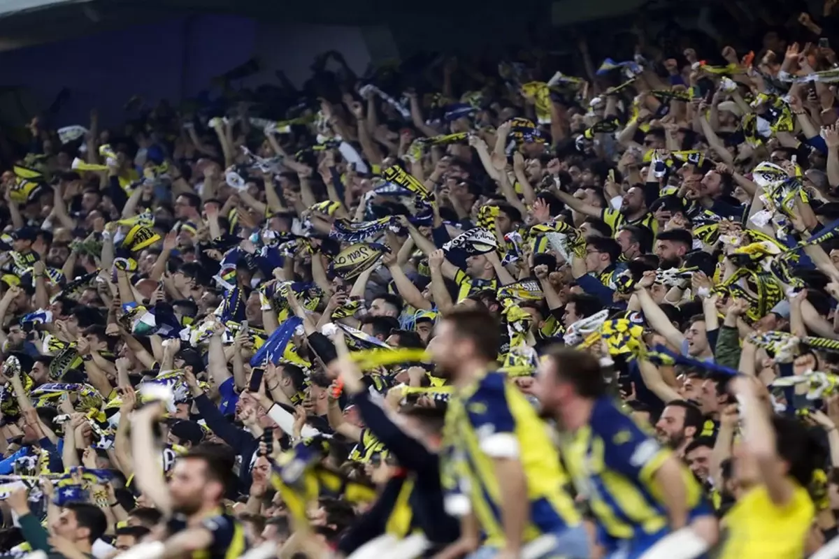 Fenerbahçe taraftarı yıldız isim için “O olmasaydı maç farka giderdi” diyor