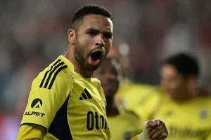 Fenerbahçe’de ayrılık! En-Nesyri maç sonunda takımla vedalaştı