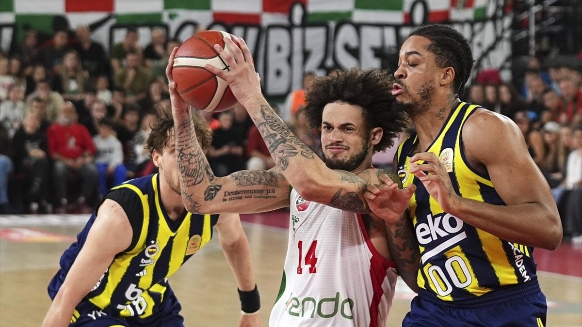 Fenerbahçe’den Karşıyaka’ya 36 sayılık fark