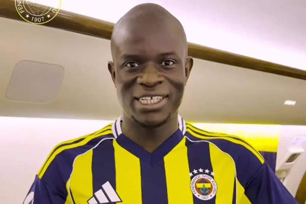 Fenerbahçe’nin yeni transferi Kante, İstanbul’a geldi
