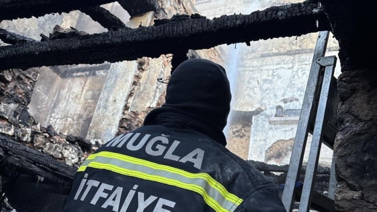 Fethiye’de çıkan ev yangını can aldı