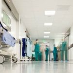 Fransa’da vücuduna mermi soktu