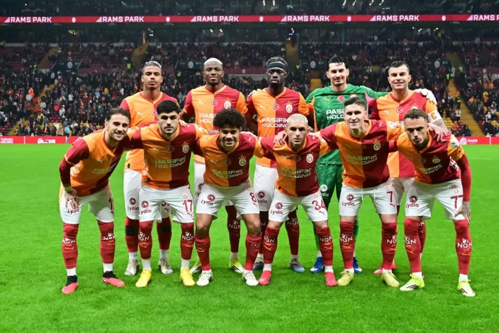 Galatasaray’a yıldız isminden kötü haber