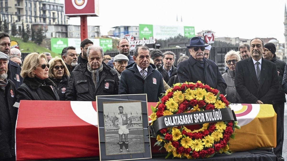 Galatasaray’ın eski futbolcusu Candemir Berkman için tören yapıldı